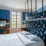 Veeve - Opulent Blues In Batignolles