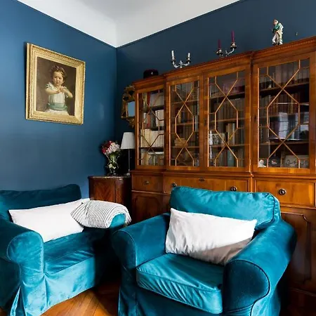 Apartment Opulent Blues In Batignolles *