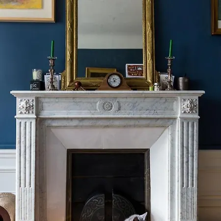 Apartment Opulent Blues In Batignolles *