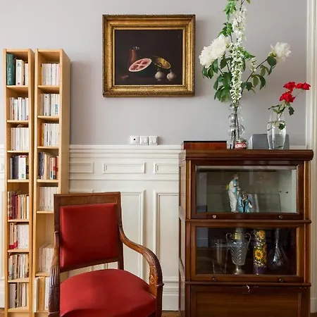 Apartment Opulent Blues In Batignolles